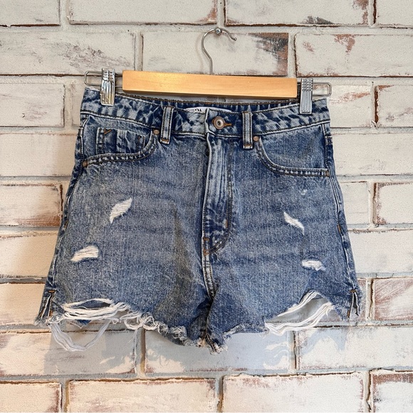 Zara Pants - Zara distressed jean shorts size 2